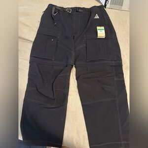 BRAND NEW Nike ACG Pants zip off shorts. XL